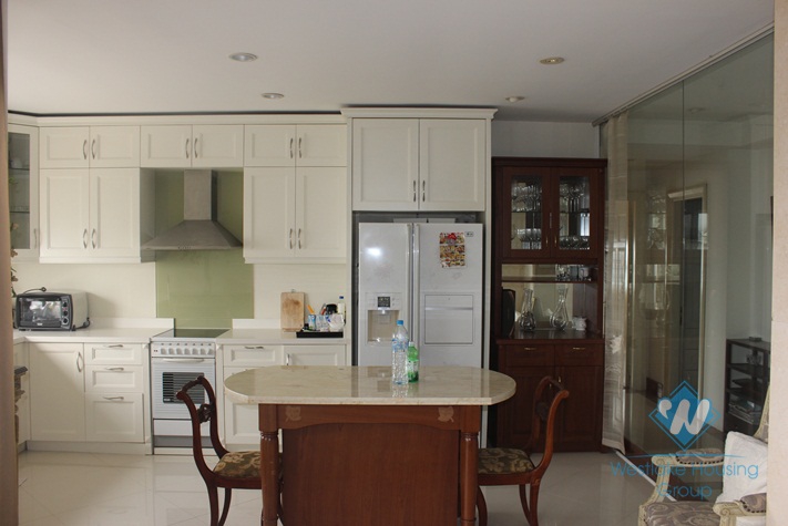 High quality apartment with 2 bedroom for rent in Tay Ho, Ha Noi